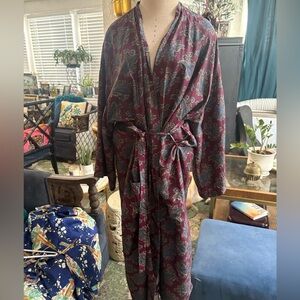 Vintage Y2K Isaac Zelcer 100% silk paisley print robe one size
